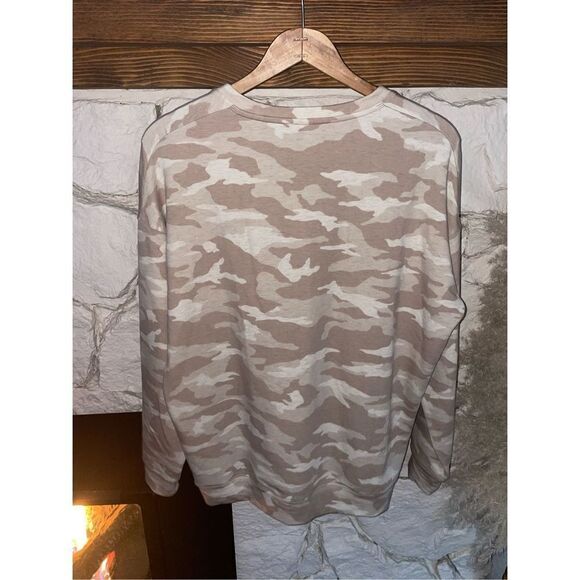 Athleta studio to street printed sweatshirt camo lux oatmeal size S - Picture 3 of 6